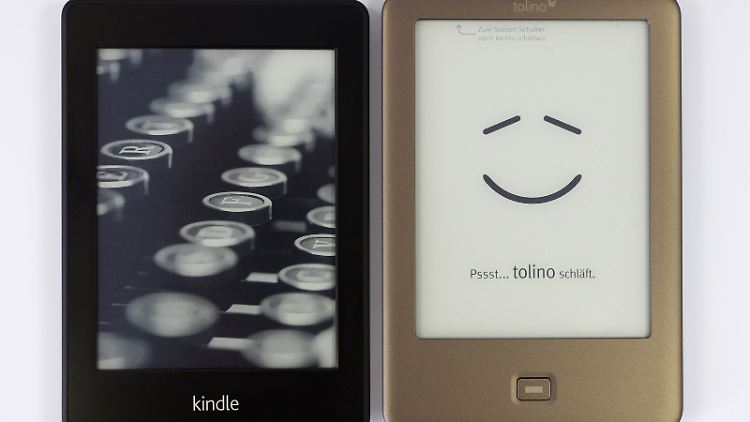 Der Kindle Paperwhite schluckt nur Amazon-E-Books, der Tolino Shine ist weniger wählerisch.