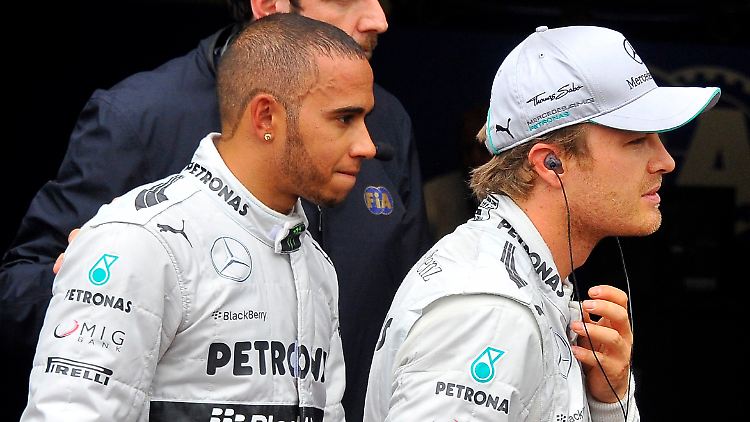 Wie war das mit den Testfahrten in Barcelona? Mercedespiloten Lewis Hamilton und Nico Rosberg.