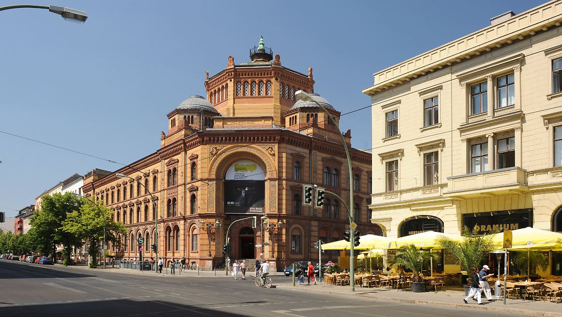 Das ehemalige Postfuhramt in der Oranienburger Straße: Die dort angesiedelte renommierte Galerie C/O Berlin muss ihr Stammhaus verlassen. Sie wird voraussichtlich zum 31. März 2011 das Domizil nach fünf Jahren räumen müssen.