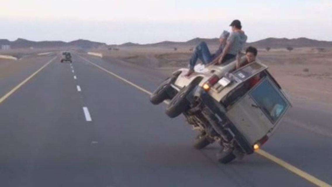 wüste auto.JPG