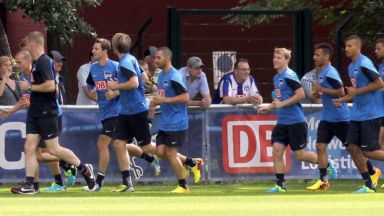 In Berlin verfolgten knapp 500 Fans den Trainingsauftakt der Hertha.