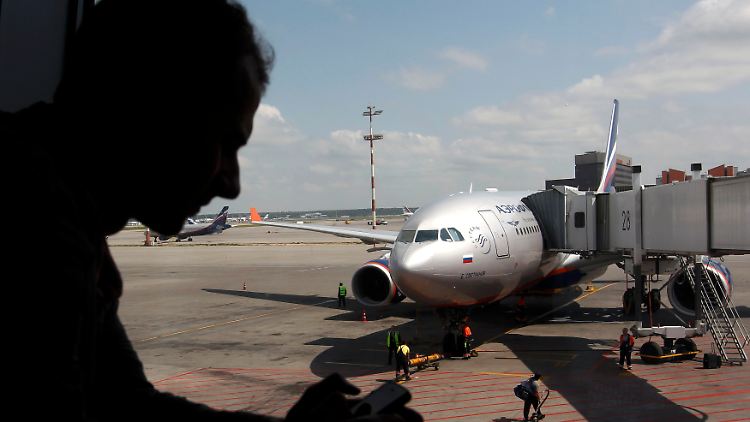 Ist er in dieser Maschine? Ein Passagierflugzeug der Aeroflot mit Ziel Kuba auf dem Moskauer Flughafen Scheremetjewo.