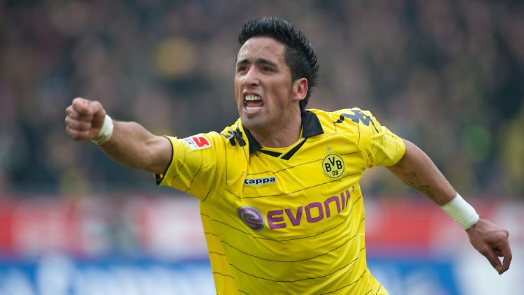 Stürmer, der noch Ziele hat: Lucas Barrios will wieder zurück in die Bundesliga.