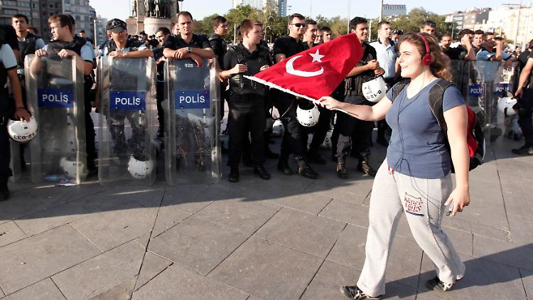 Die Polizeipräsenz auf dem Taksim-Platz war erneut sehr stark.