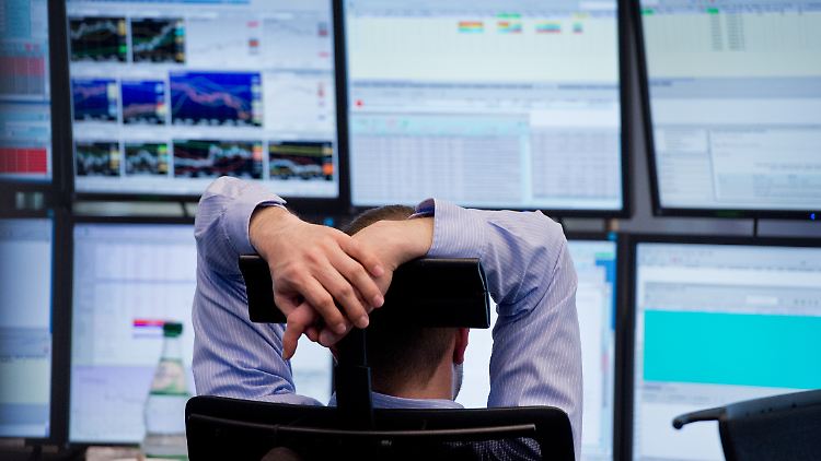 Der Dax steht vor der kritischen Schwelle von 8000 Punkten am Scheideweg.