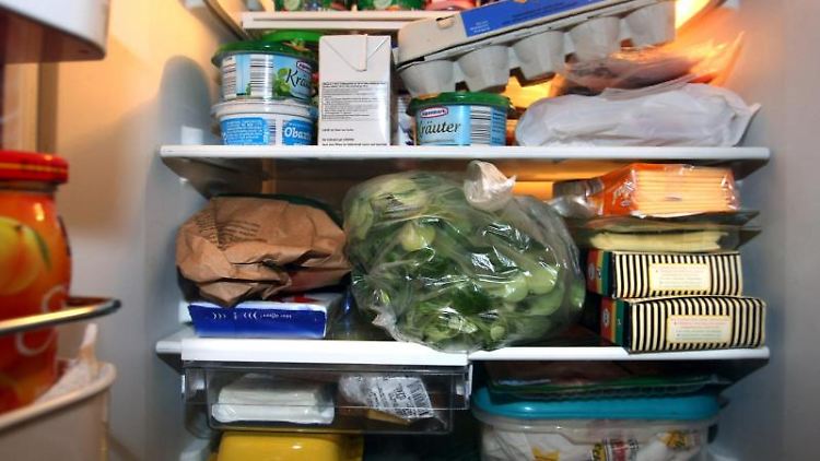 Pro Kopf werden in Deutschland etwa 75 Kilo Lebensmittel im Jahr weggeworfen, davon wäre schätzungsweise die Hälfte vermeidbar.