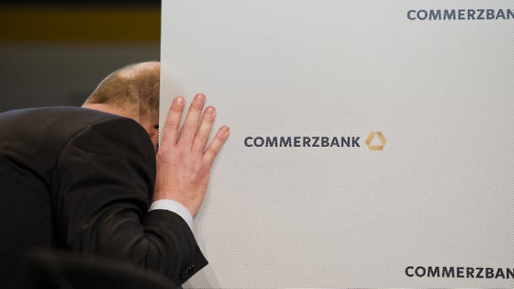 Der Markt ist gespannt: Welche Zahlen wird Bankchef Martin Blessing morgen präsentieren? 