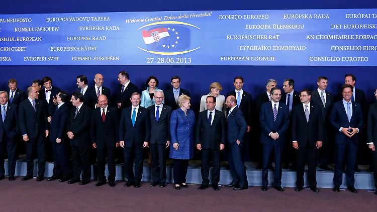 EU-Finanzierung beschlossen: Die Gipfelteilnehmer in Brüssel.