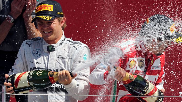 Nico Rosberg profitierte in Silverstone vom Pech des WM-Führenden Sebastian Vettel und seines Mercedes-Teamkollegen Lewis Hamilton.