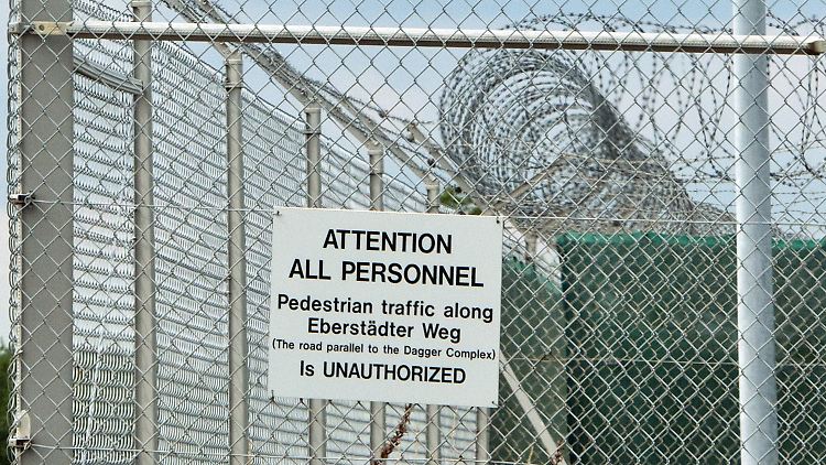 Die Aufnahme zeigt den "Dagger Complex" der US-Army bei Griesheim. Das massiv gesicherte Gelände wird vom US-Militär betrieben und soll unter anderem vom US-Geheimdienst NSA genutzt werden.