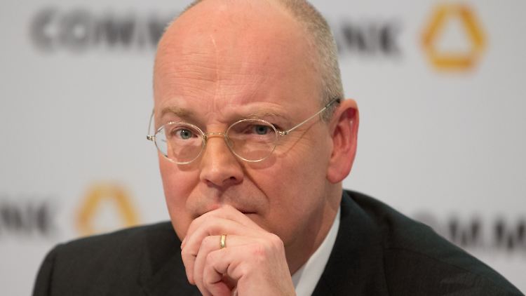 Für seine Ziele ist Commerzbank-Chef Blessing bereit, die Kritik wegzustecken.