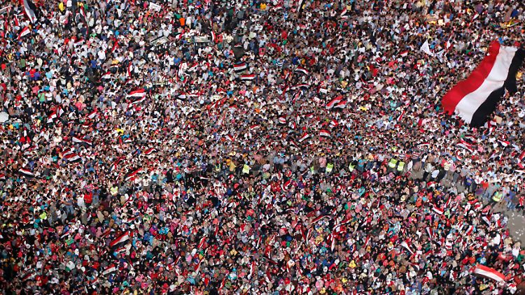 Tahrir-Platz in Kairo: Die Masse fordert Präsident Mursi zum Rücktritt auf.
