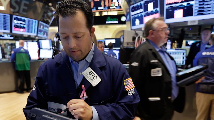 Der Dow Jones gibt leicht nach.