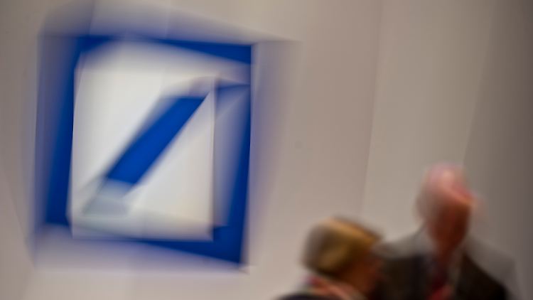 Die Ratingagentur S&P hat die Deutsche Bank herabgestuft.