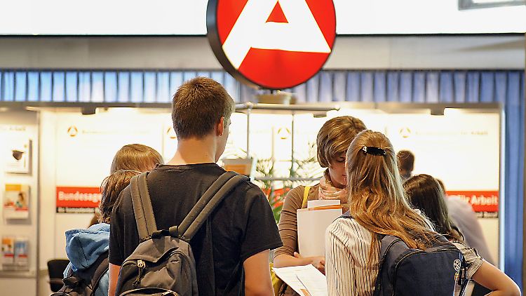Bewerber mit schwachem Schulabgangszeugnis seien verstärkt darauf angewiesen, durch Motivation und Interesse an dem Berufsbild zu überzeugen, so der BGH.