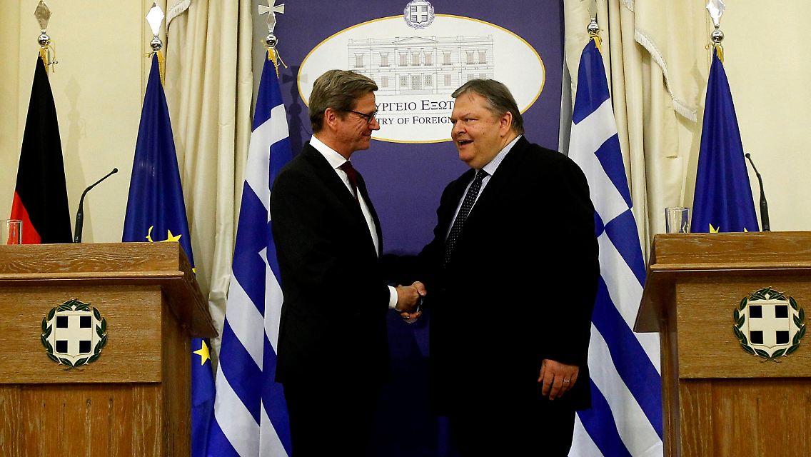 Guido Westerwelle besucht den griechischen Premier Venizelos in Athen zu Gesprächen über die griechische Krise.