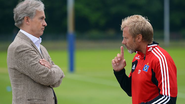Es gibt einiges zu besprechen: HSV-Boss Carl-Edgar Jarchow und Coach Thorsten Fink.