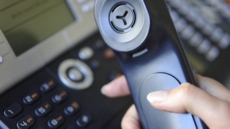 Telefone werden heute mittels Fernwartungsoption angezapft - ohne das betreffende Gebäude betreten zu müssen.