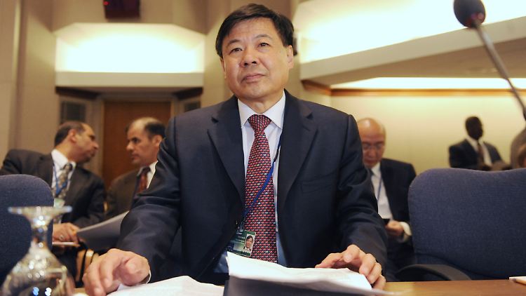 Auch Vize-Finanzminister Zhu Guangyao kann nur grob schätzen, wie hoch die Kommunen verschuldet sind.