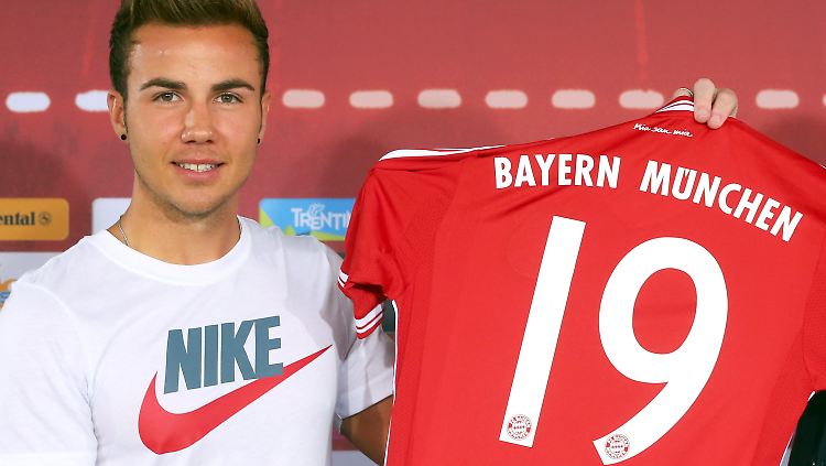 Mario Götze hat sich beim Anziehen offenbar nichts gedacht.