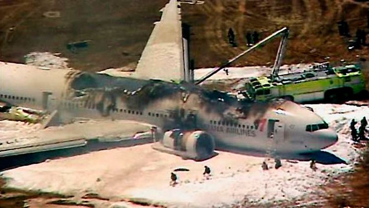 2013-07-06T211324Z_919609239_GM1E9770EE601_RTRMADP_3_USA-CRASH-ASIANA.JPG7993558596054814204.jpg