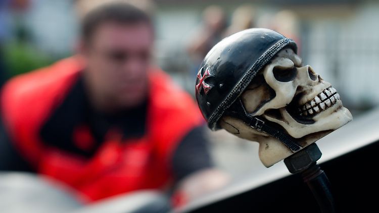 Mit viel Gefühl zum Detail werden die Motorräder der Rocker aufgepimpt.