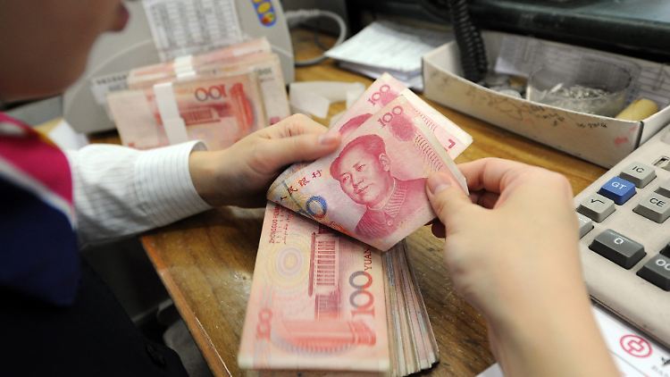 Mehr müssen die Chinesen vor allem für Nahrungsmittel bezahlen. 