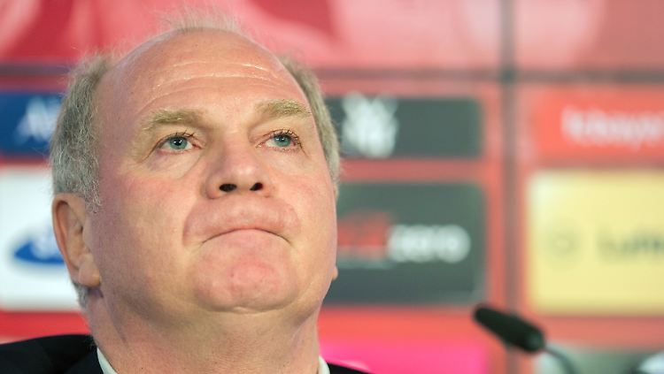 Uli Hoeneß, unter Druck.