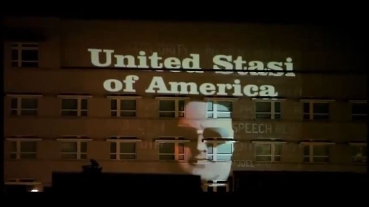 Für wenige Augenblicke war diese Installation an der US-Botschaft in Berlin zu sehen.