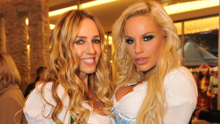 Bitte lächeln und anschmiegen: Loona (l.) und Gina-Lisa Lohfink.