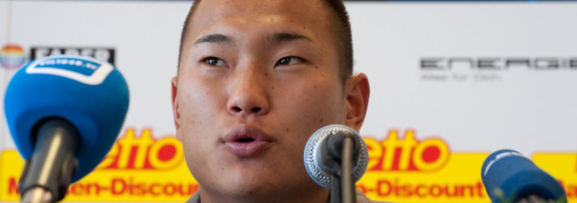Wayne Rooney Asiens? Jong Tae-Se.