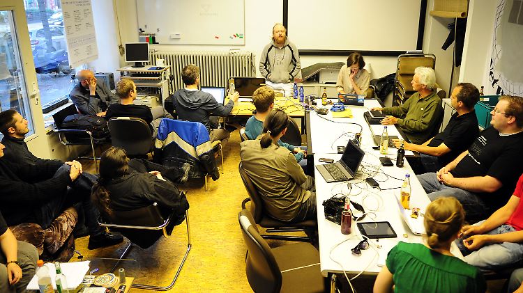 Laptops und Mate-Brause: "Cryptoparty" in Berlin