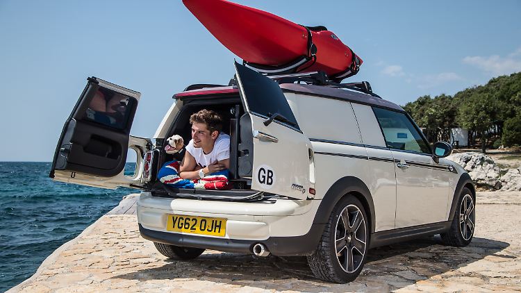 Schlafplatz, Küche, Dusche: Das alles passt in einen Mini Clubvan.