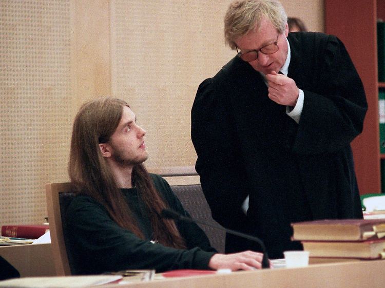 1994 war Vikernes des Mordes an einem Bandkollegen für schuldig befunden worden.