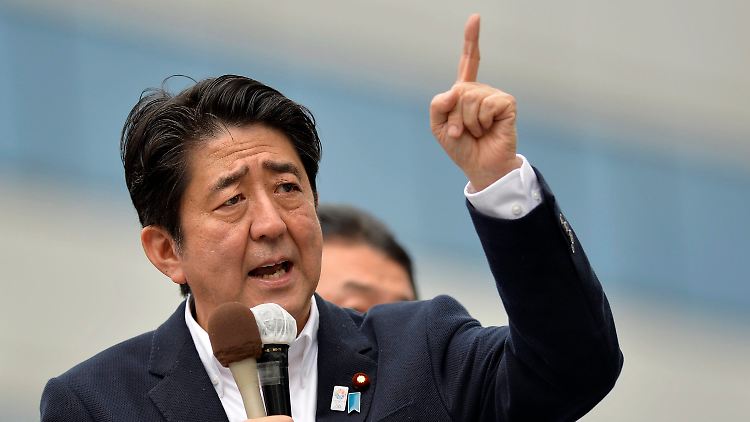 Shinzo Abe, Japans Premierminister und Vorsitzender der Liberaldemokratischen Partei: Anleger sehen in ihm einen Garanten für massive Konjunkturstimuli.