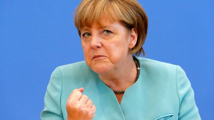 2013-07-19T093501Z_498586749_LR2E97J0QM2ZQ_RTRMADP_3_GERMANY-MERKEL.JPG6569537112416938589.jpg