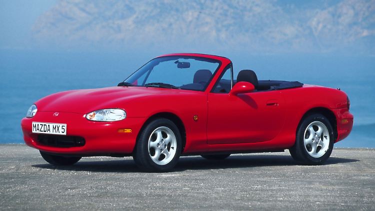 Ältere Modelle der Cabrio-Legende Mazda MX-5 sind gebraucht günstig zu haben.