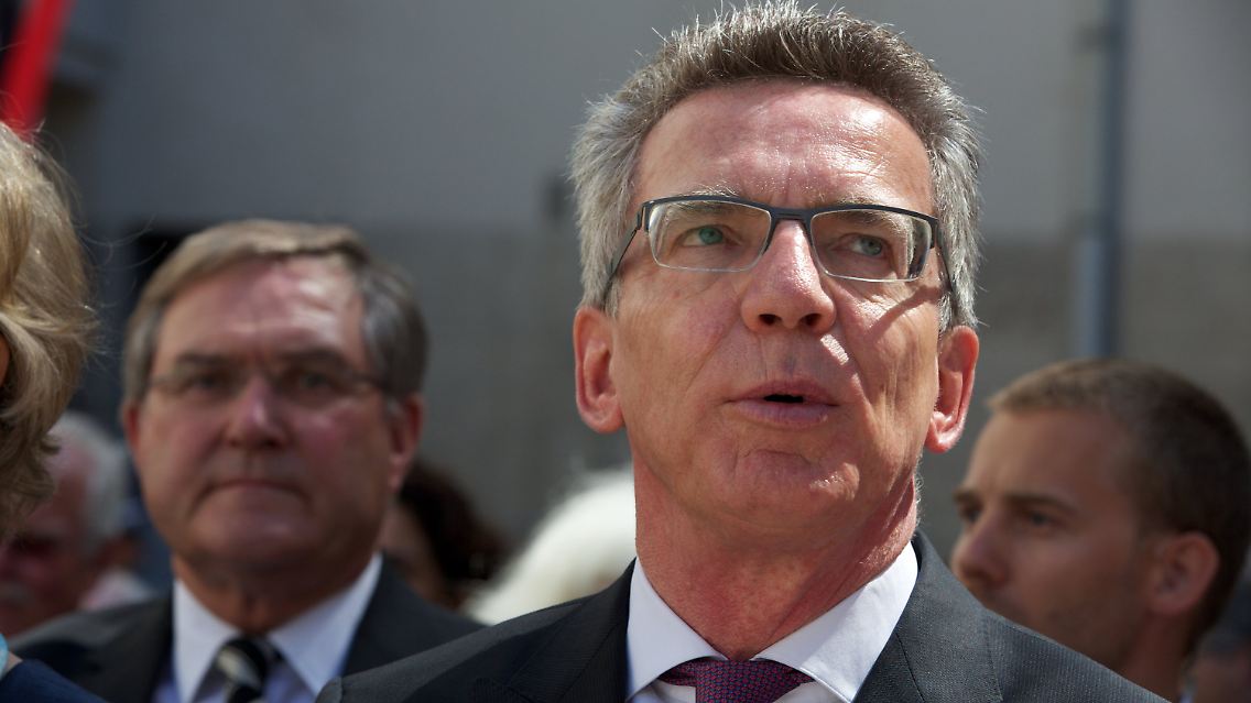 De Maizière soll schon früh von dem Debakel gewusst, das Unternehmen "Euro-Hawk" aber dennoch nicht gestoppt haben.