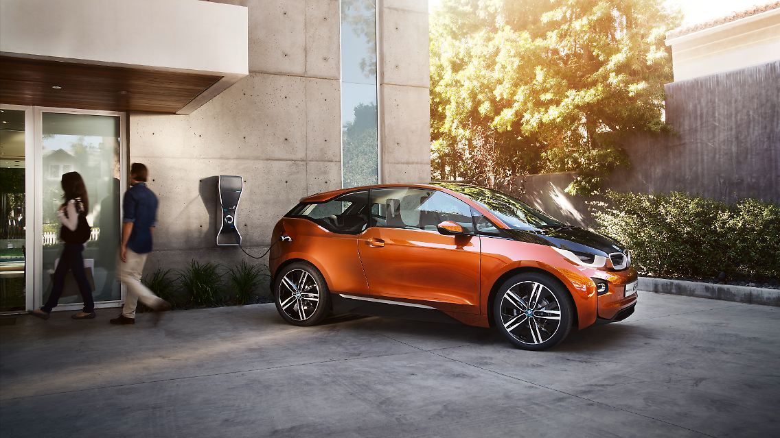 Mit seinem neuen Vertriebskonzept könnte BMW auch bisherige Niederlassungsstrukturen über den Haufen werfen.
