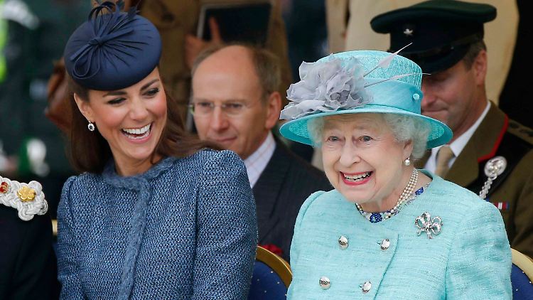 Für Queen Elizabeth II. ist es bereits das dritte Urenkelkind.