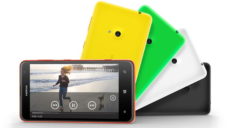 Nokia bietet für das Lumia 625 auch bunte Wechselcover an.