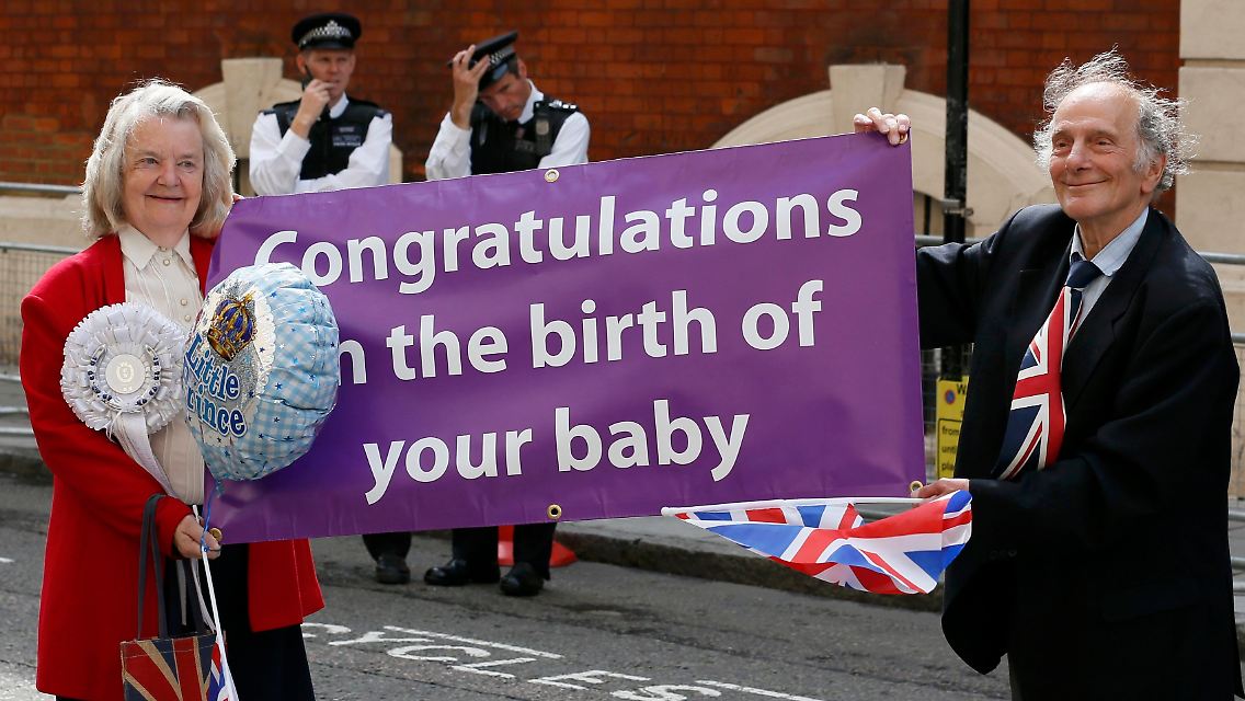 2013-07-23T093022Z_333867122_LR2E97N0QEBP0_RTRMADP_3_BRITAIN-ROYAL-BABY.JPG3397347941013783274.jpg