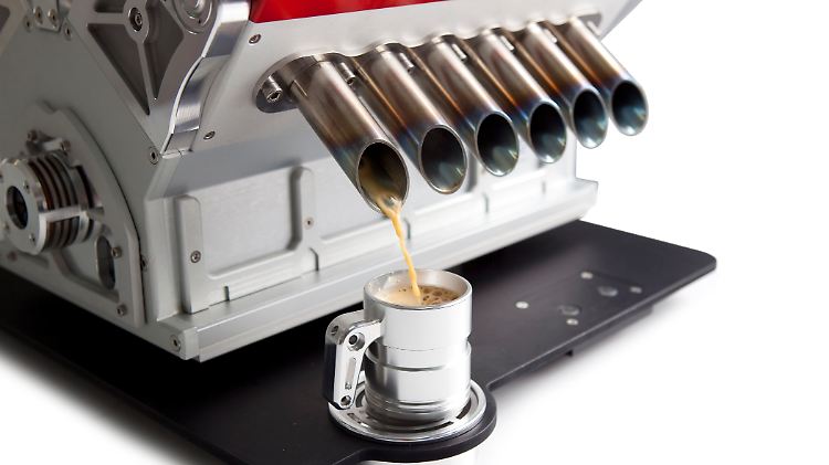 Die handgearbeitete Zwölfzylinder-Maschine ist auf 500 Exemplare limitiert.