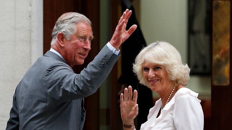 Williams Vater Prinz Charles hat zusammen mit Frau Camilla sein erstes Enkelkind bereits gesehen.