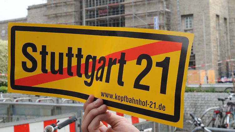 Das zu Beginn heftige umstrittene Projekt "Stuttgart 21" scheint nun kaum jemanden mehr zu interessieren.