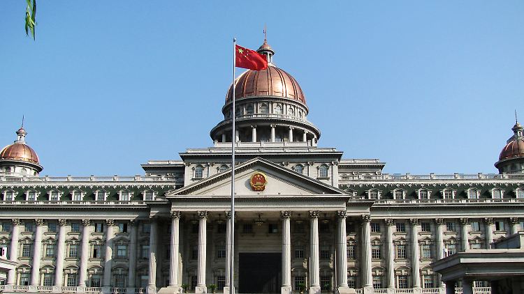 Erinnert - wohl nicht zufällig - an das Kapitol in Washington: Gerichtsgebäude in Jiangyin.