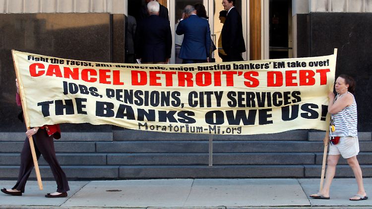 Detroit ist zahlungsunfähig. Die Bürger fliehen. Allein im vergangenen Jahr verließ jeder Dritte die Stadt. Die, die geblieben sind, fordern den Schuldenerlass.