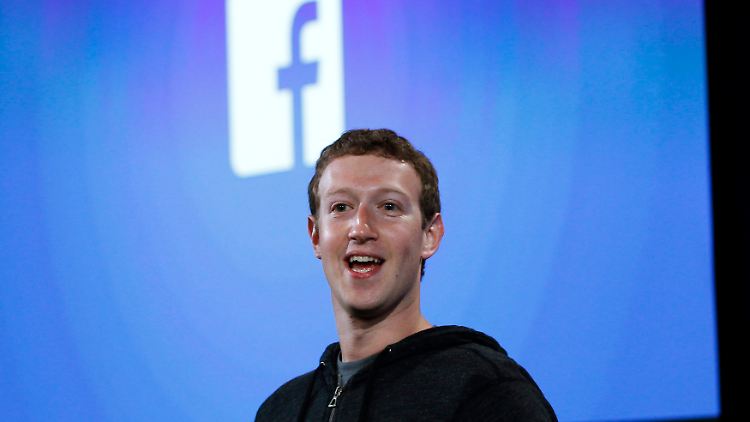 Er hat allen Grund zur Freude: Gründer und Firmenchef Zuckerberg ist der größte Facebook-Aktionär.
