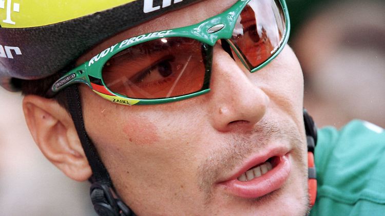 Bei seinem ersten Geständnis 2007 vergoss Erik Zabel zwar Tränen, nahm es aber mit der Wahrheit nicht so genau. Deshalb kommentiert er die neuesten Enthüllungen vorerst nicht.