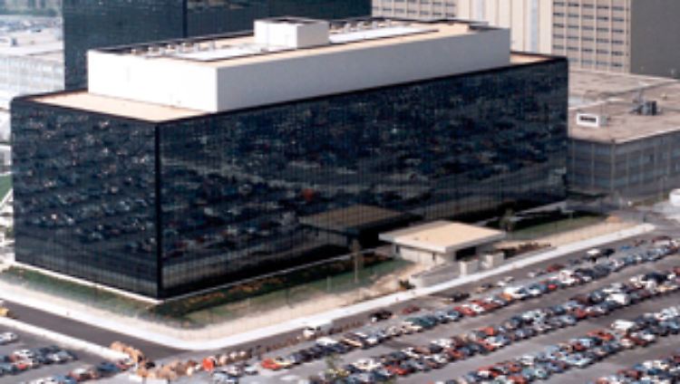 Euro-Hawk, NSA-Hauptquartier: Es gibt Verbindungen.